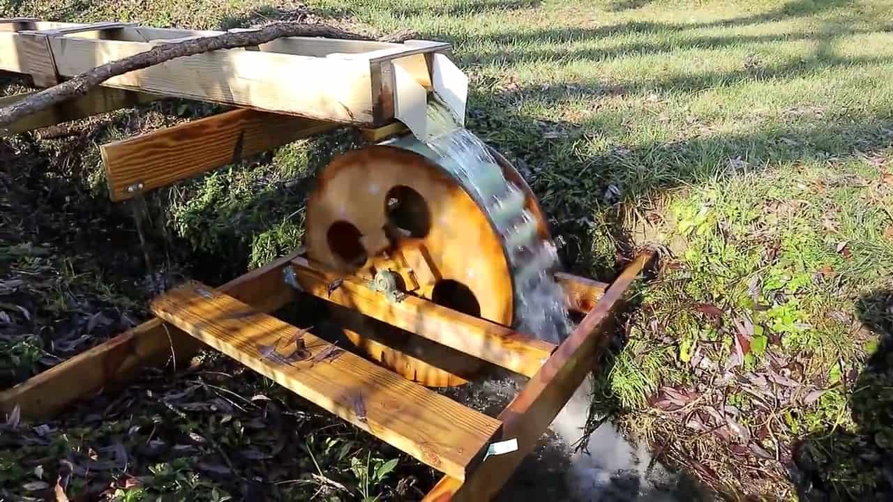 How to build a small water wheel