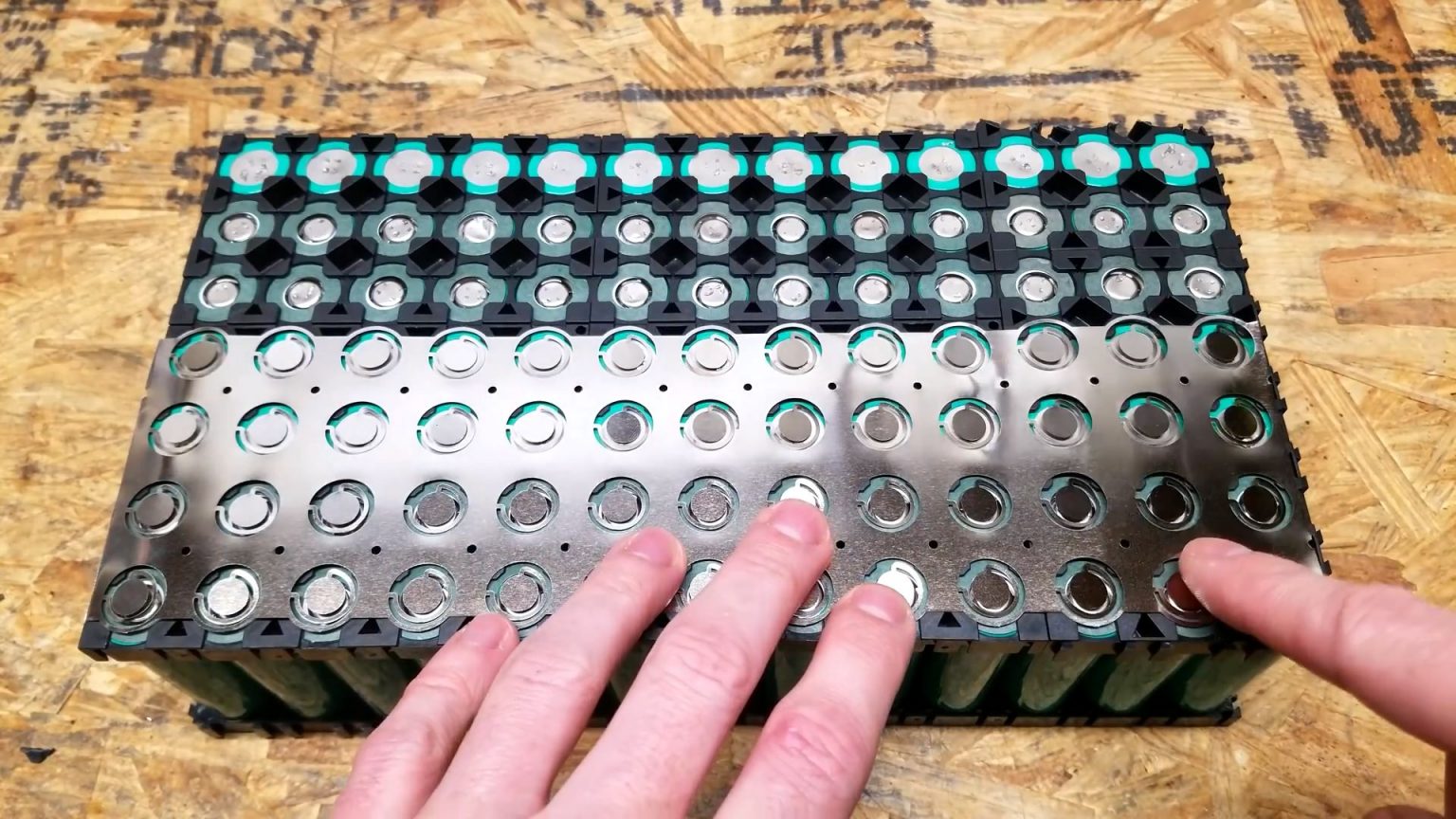 How to Recycle Old Used Laptop Batteries to make a DIY 24V 72AH