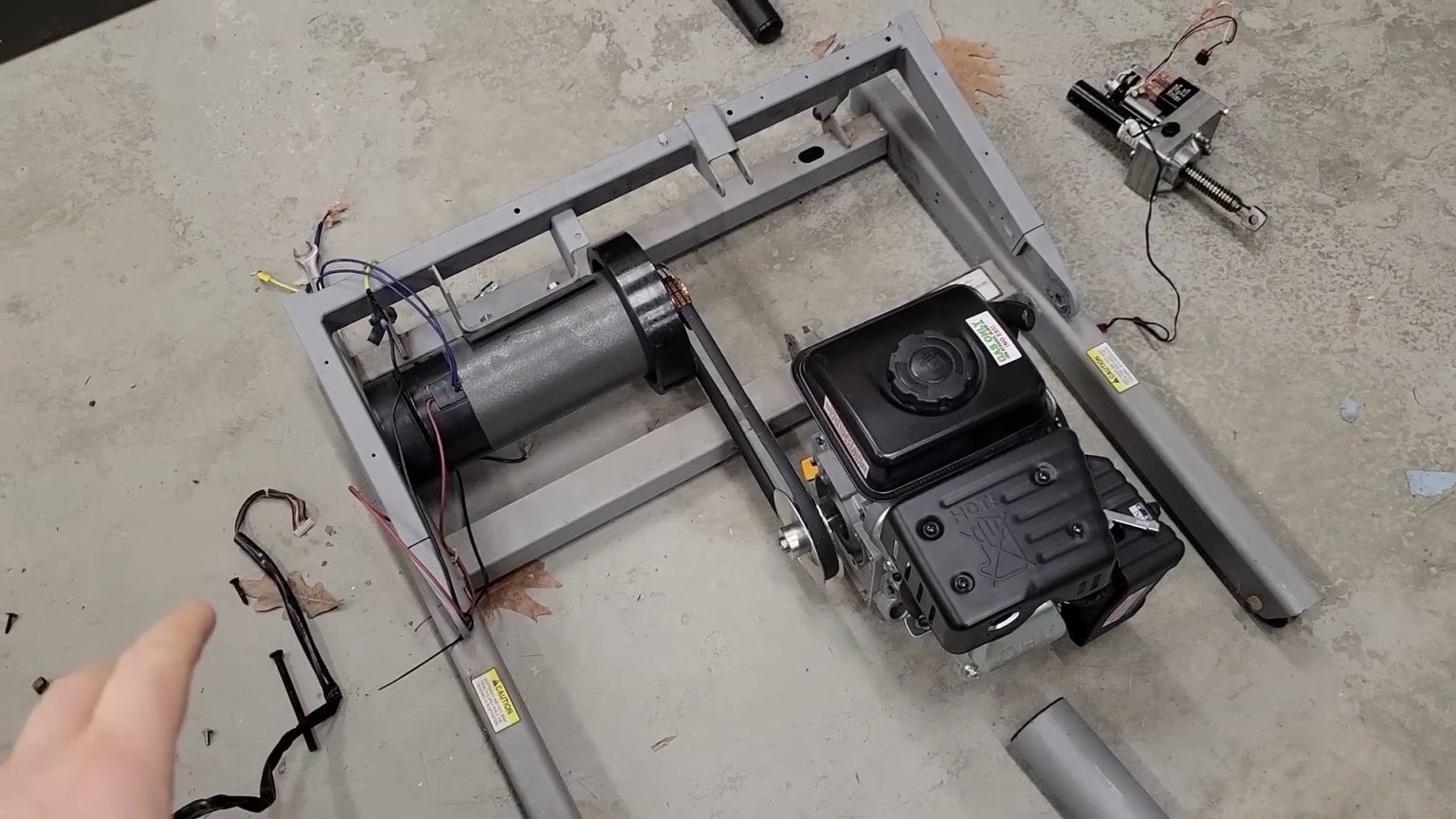 How to build an Offgrid DC Generator from Old Treadmill Motor, 3HP Gas