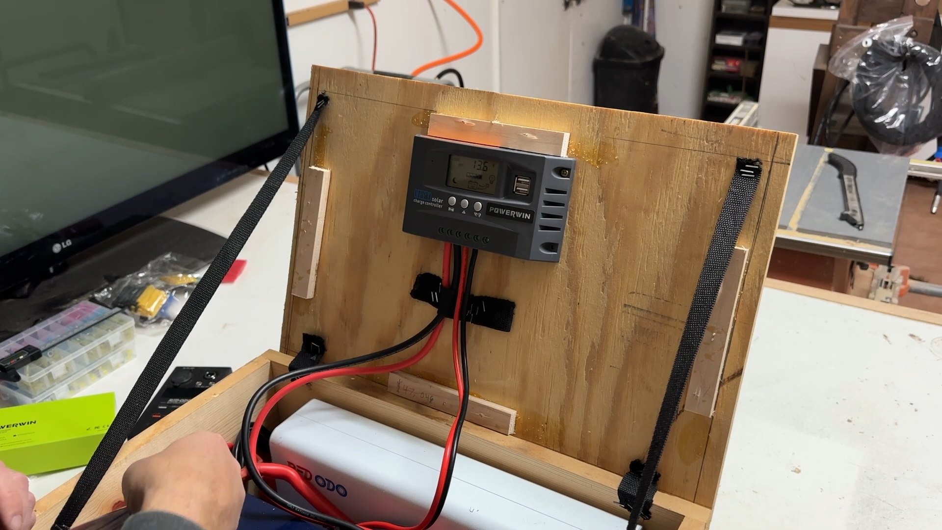 How to build a Simple Solar Powered Battery Backup System for camping ...